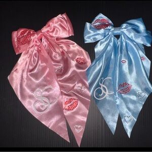 Sabrina Carpenter Bow PINK